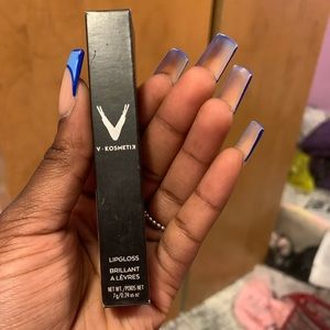 V kosmetix lipgloss
